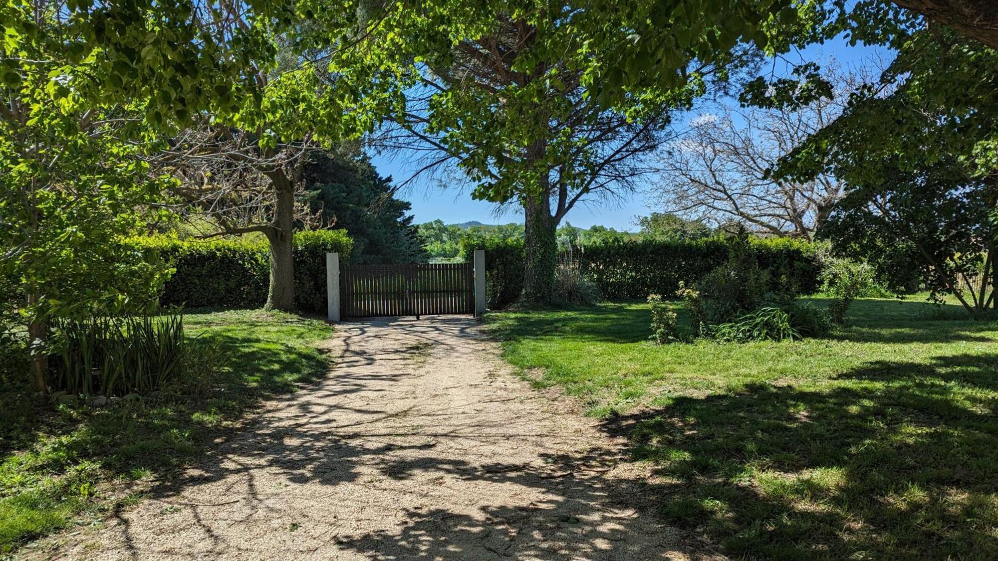 Rez-De-Jardin Independant Dans Ferme Maraichere Bio Avec Grand Jardin Privatif Clos Et Arbore Crest Exterior foto